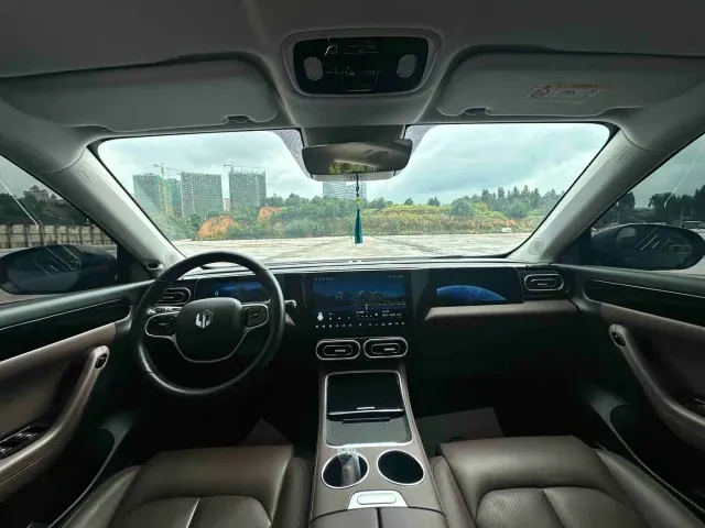 Leapmotor C11 — Фото автомобиля 5