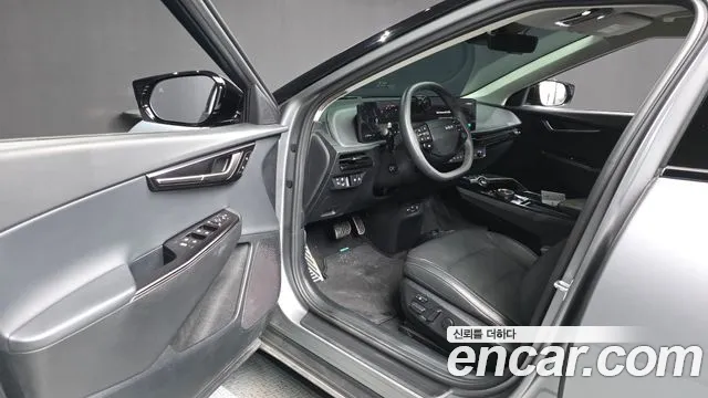 Kia EV6 Новый EV6 Long Range 2WD — Фото автомобиля 9