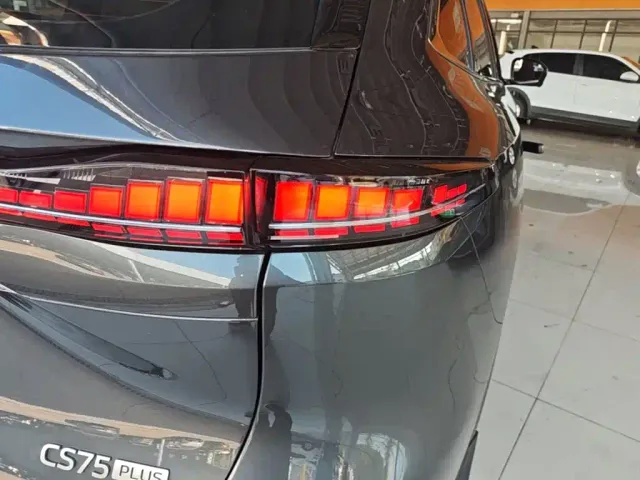 Changan CS75 Plus — Фото автомобиля 7