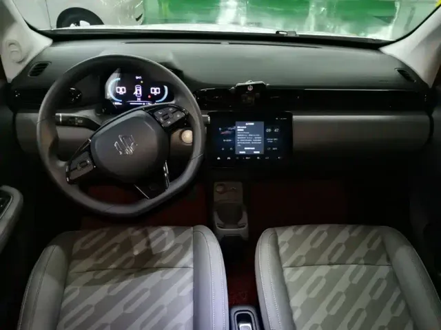 Leapmotor T03 — Фото автомобиля 9