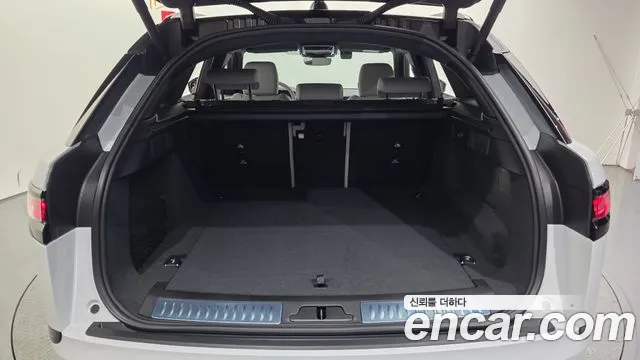 Land Rover Range Rover Velar — Фото автомобиля 10