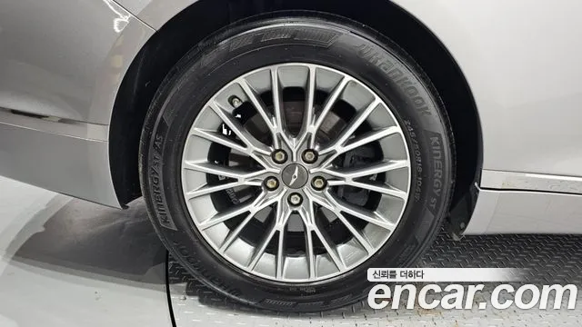 Genesis G80 Бензин 2.5 турбо AWD — Фото автомобиля 4