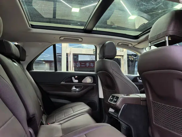 Mercedes-Benz GLE-Class — Фото автомобиля 9