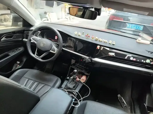 Volkswagen Passat — Фото автомобиля 13