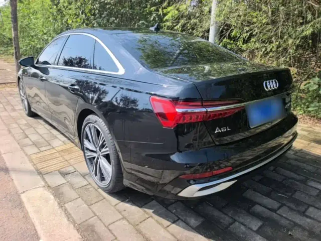 Audi A6L — Фото автомобиля 4
