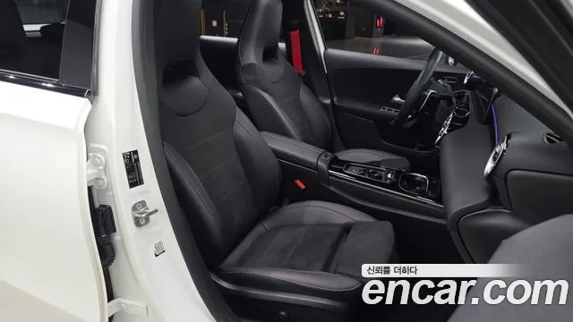 Mercedes-Benz A-Class — Фото автомобиля 26