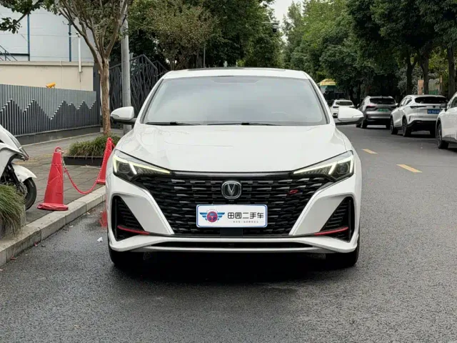 Changan Eado — Фото автомобиля 2