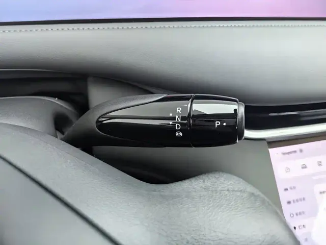 IM Motors LS6 — Фото автомобиля 13