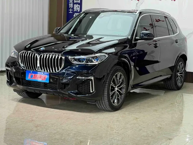 Фотография автомобиля — BMW X5