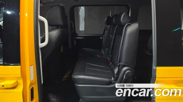 Hyundai Staria Staria L3.5 Школьный автобус — Фото автомобиля 12