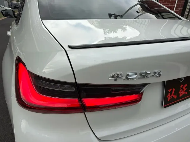 BMW 3 Series — Фото автомобиля 24