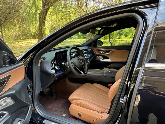 Mercedes-Benz E-Class — Фото автомобиля 6