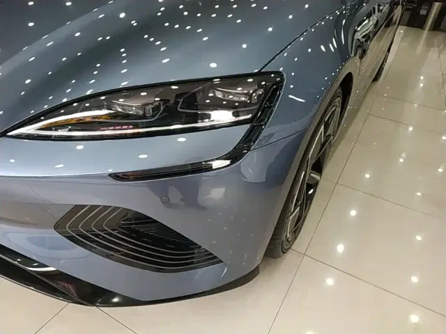 BYD Seal — Фото автомобиля 23
