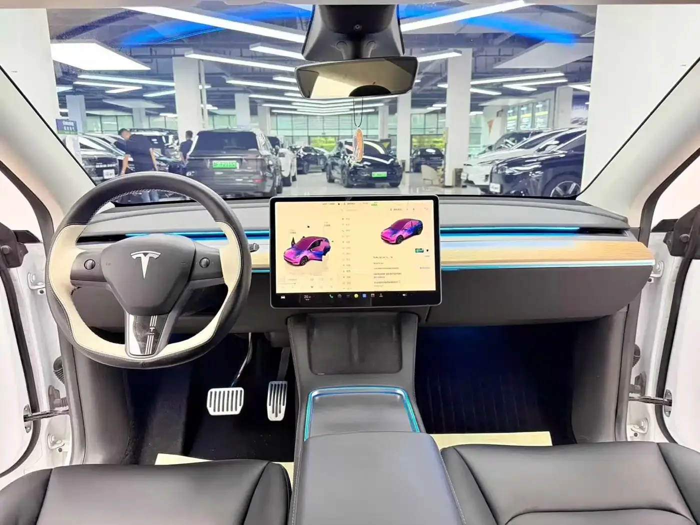 Tesla Model Y 2022 Rear-Wheel Drive Version — Фото автомобиля 8