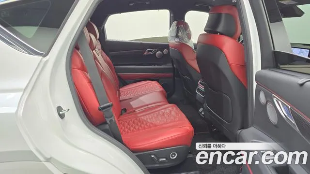 Genesis GV80 — Фото автомобиля 12