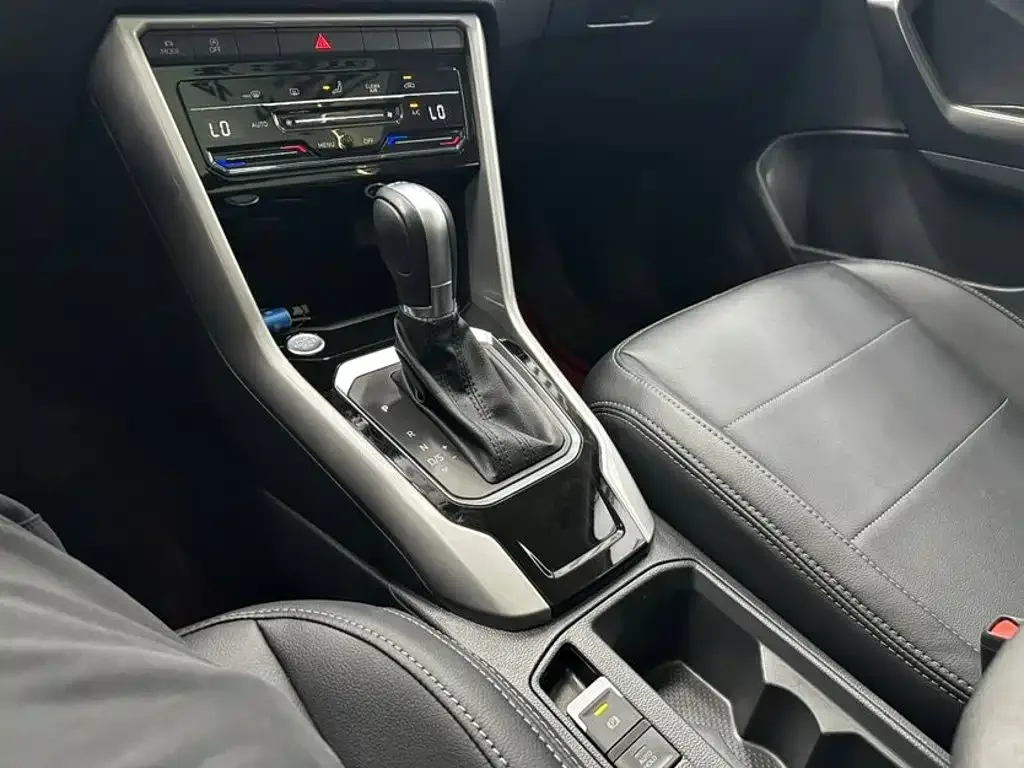 Volkswagen Volkswagen T-ROC 2022 280TSI DSG 2WD Elite PLUS — Фото автомобиля 14