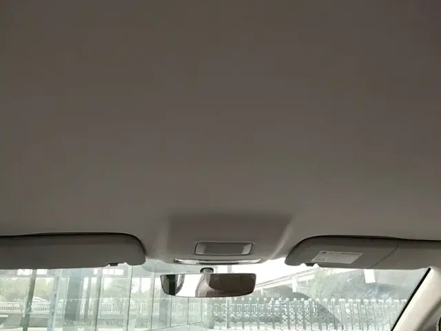 Roewe iMAX8 — Фото автомобиля 17