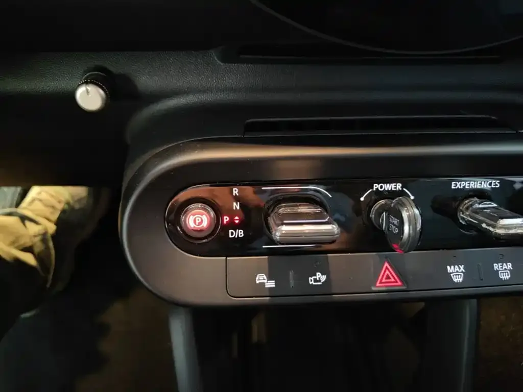 MINI Electric MINI COOPER 2025 Model 456km COOPER E Classic — Фото автомобиля 5