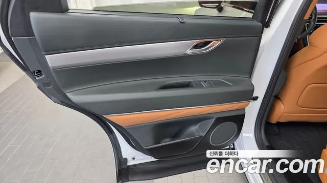 Genesis GV80 — Фото автомобиля 14