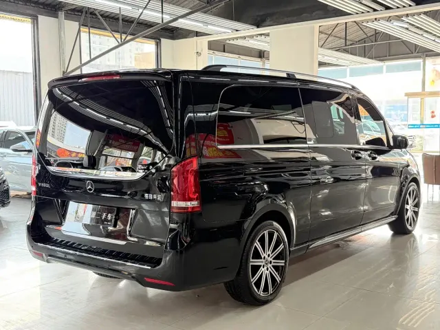 Mercedes-Benz V-Class — Фото автомобиля 4
