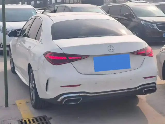Mercedes-Benz C-Class — Фото автомобиля 4