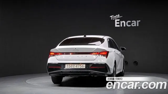 Hyundai AVANTE Новый Avante (CN7) — Фото автомобиля 4