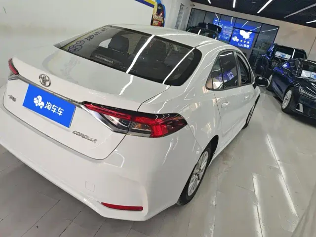 Toyota Corolla — Фото автомобиля 3
