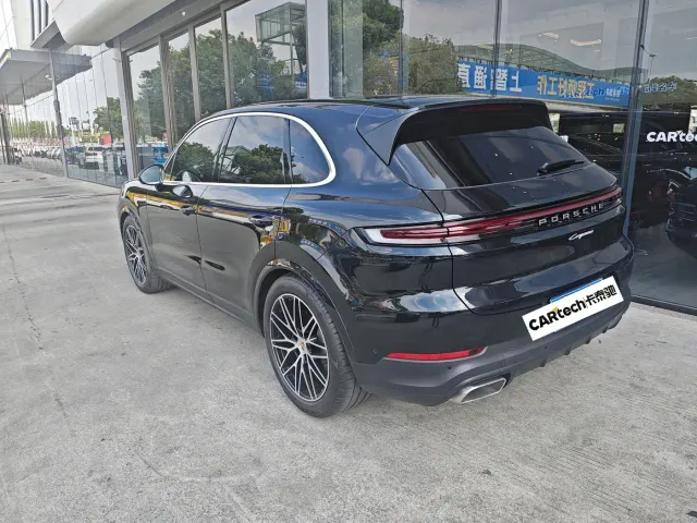 Porsche Cayenne — Фото автомобиля 2