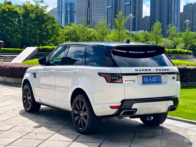 Land Rover Range Rover Sport — Фото автомобиля 19