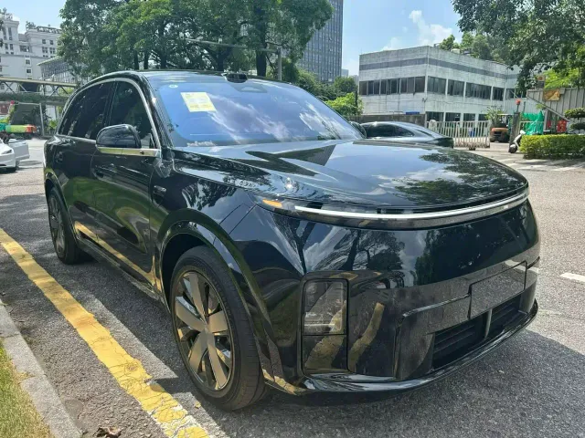 Фотография автомобиля — Li Auto L8