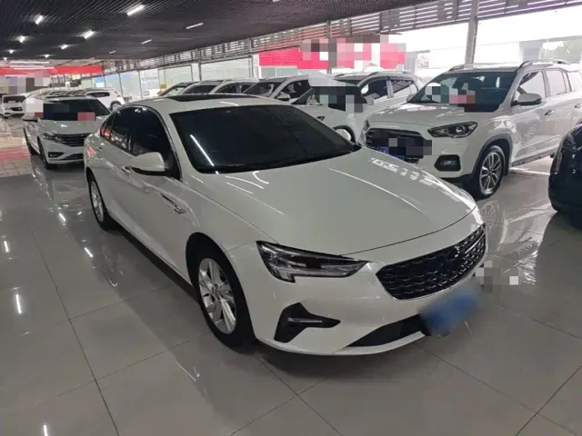 Buick Regal — Фото автомобиля 3