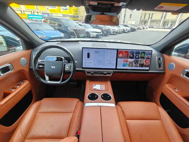 Li Auto L7 — Фото автомобиля 10
