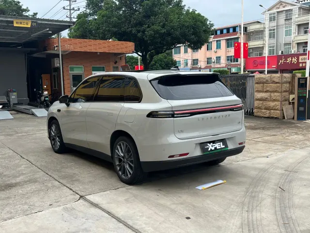 Leapmotor C10 — Фото автомобиля 10