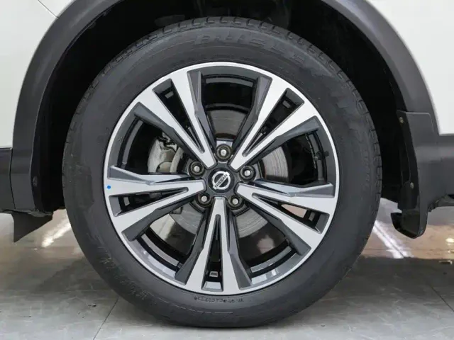 Nissan Qashqai — Фото автомобиля 5