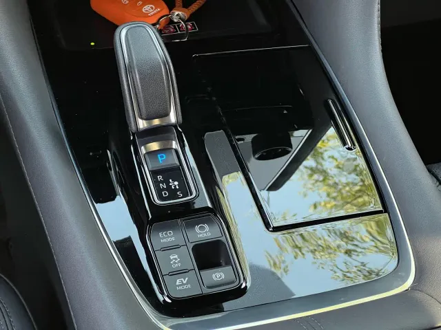 Toyota Vellfire — Фото автомобиля 23