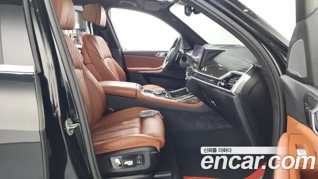 BMW X7 — Фото автомобиля 8