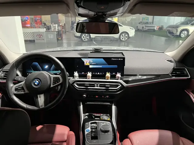 BMW i3 — Фото автомобиля 6