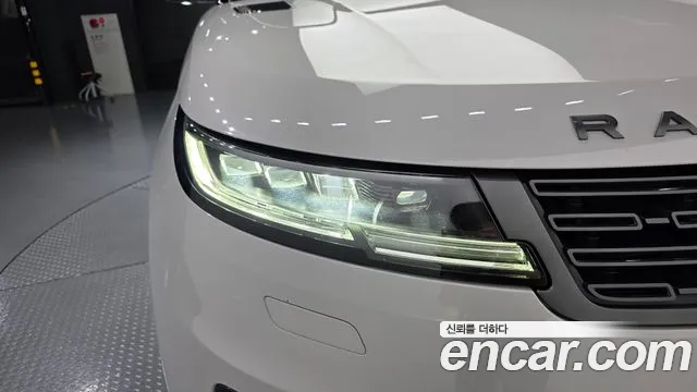 Land Rover Range Rover Sport — Фото автомобиля 14