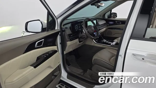 Kia Carnival Generation 4 — Фото автомобиля 15