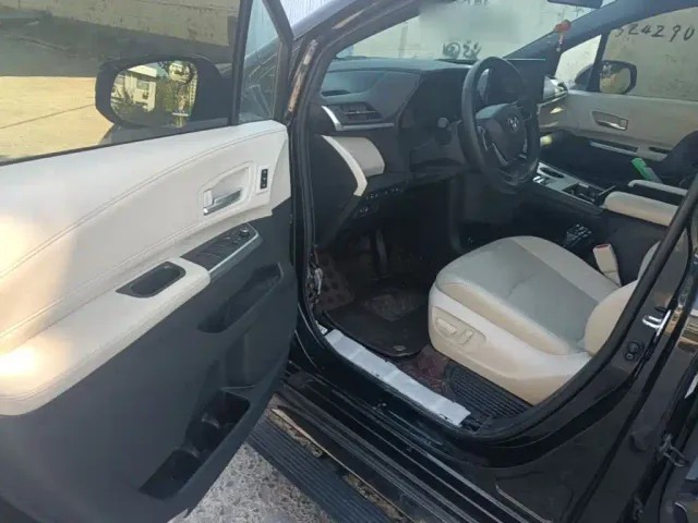 Toyota Granvia — Фото автомобиля 15