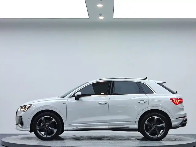 Audi Q3 — Фото автомобиля 3
