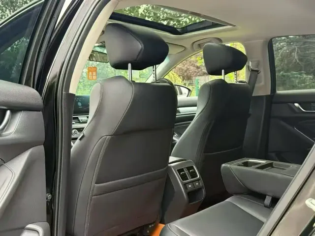 Honda Accord — Фото автомобиля 4