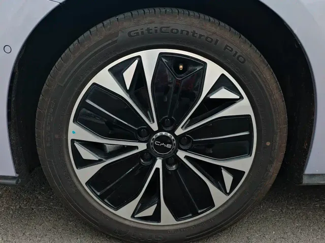 BYD Seal 07 EV — Фото автомобиля 3