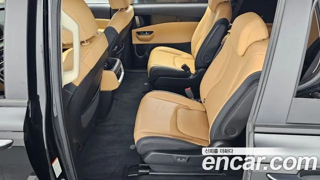 Kia Carnival Generation 4 — Фото автомобиля 17