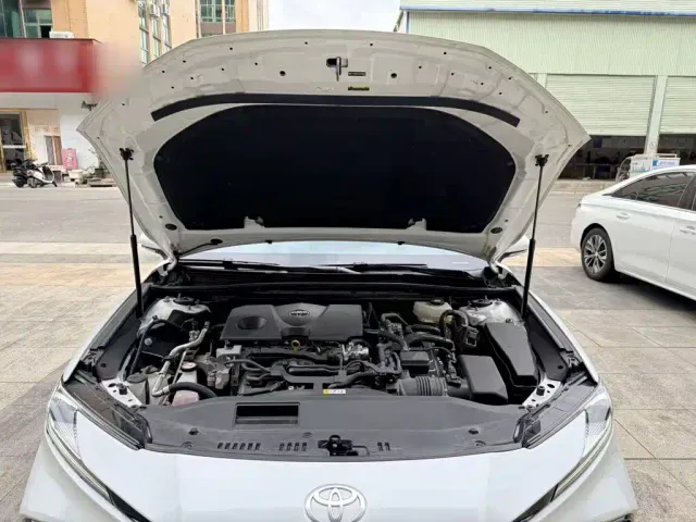 Toyota Camry — Фото автомобиля 12