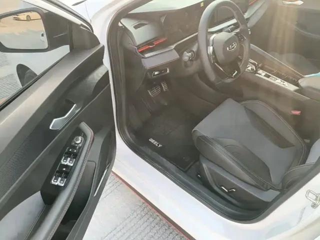 Geely Binrui — Фото автомобиля 15