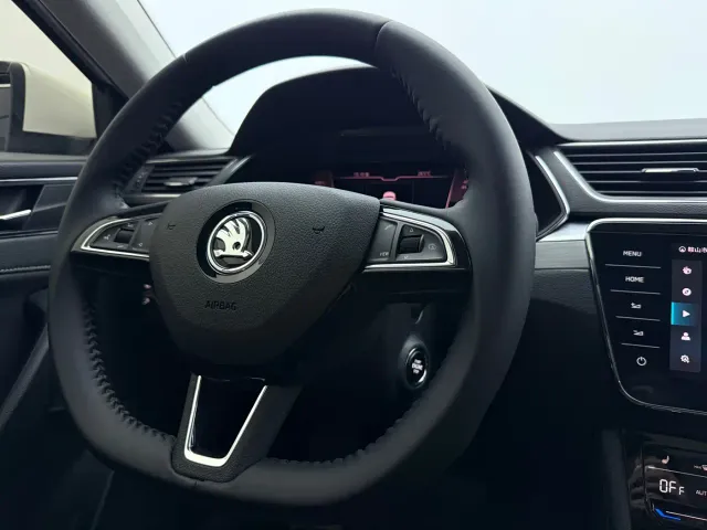 Skoda Superb — Фото автомобиля 12