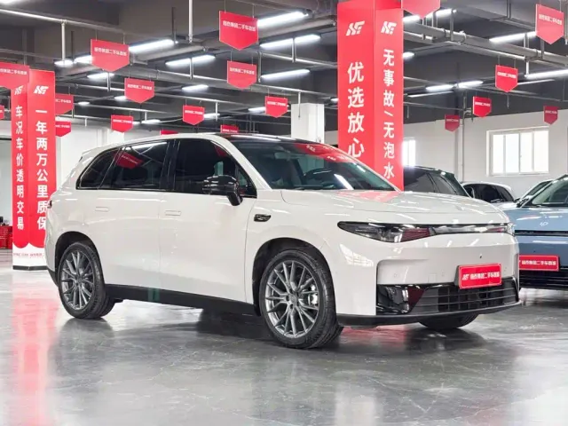 Leapmotor C10 — Фото автомобиля 3