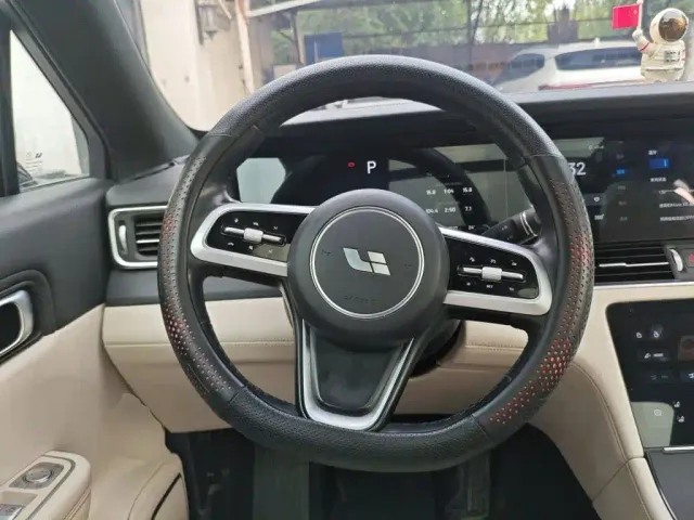 Li Auto ONE — Фото автомобиля 11