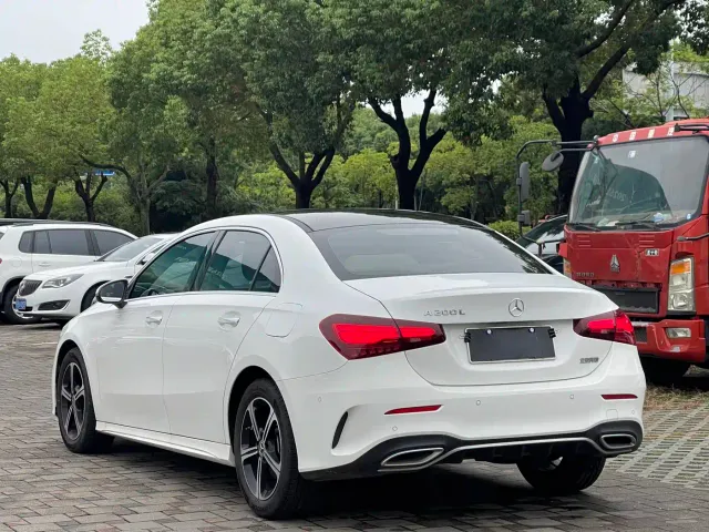 Mercedes-Benz A-Class — Фото автомобиля 4